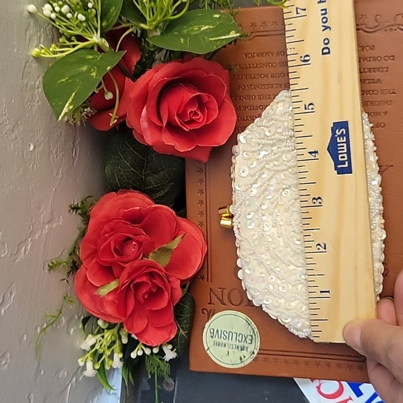 BEADED Sequined Coin Purse With Chain - Picture 12 of 13